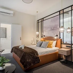 Astoria Boutique Suites- Location By Bqa מלון
