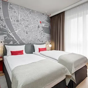 Intercityhotel Отель