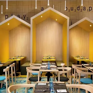 Ibis Styles Center מלון